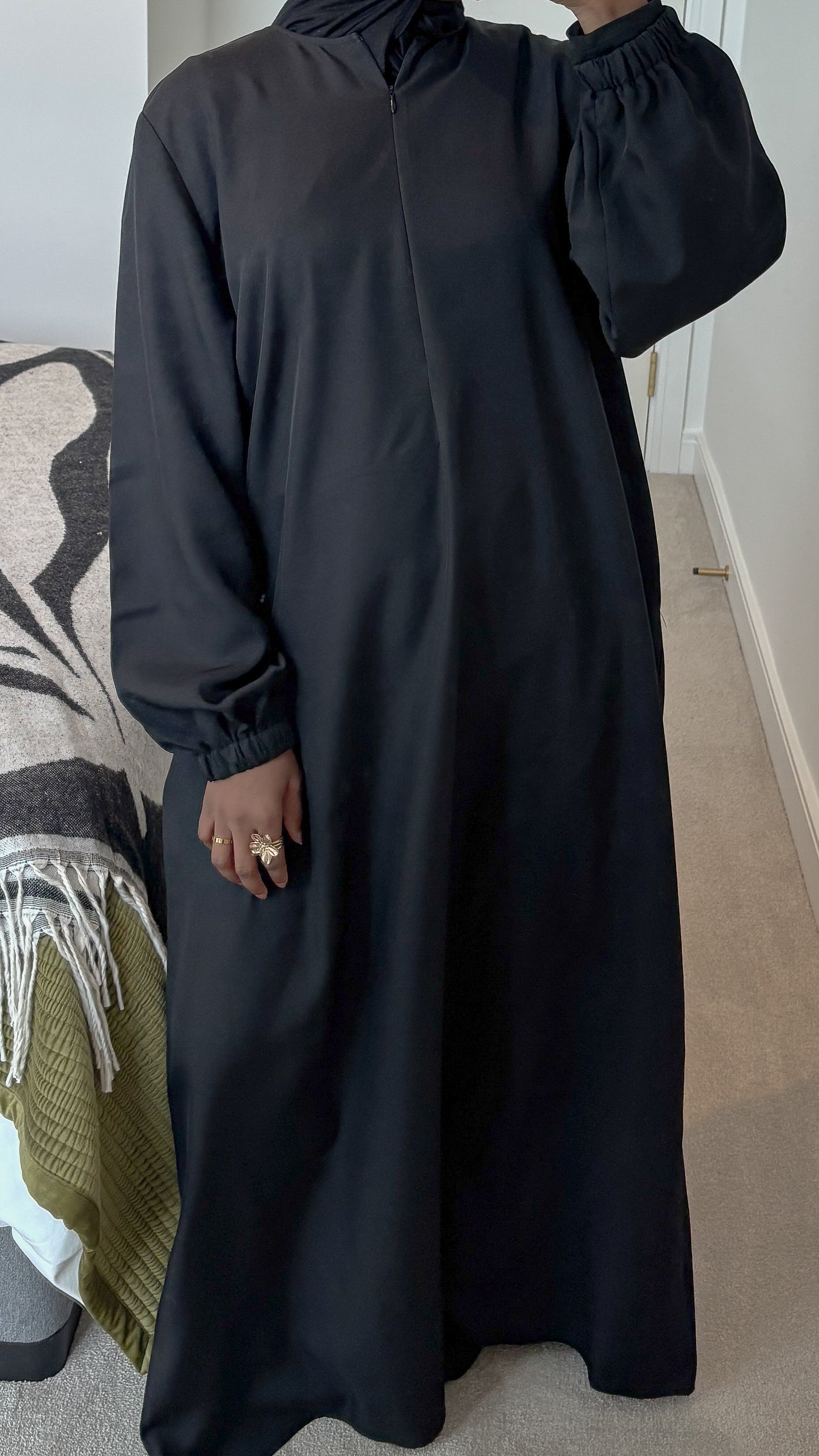 Everyday Essential Nursing-Friendly Abaya - Black